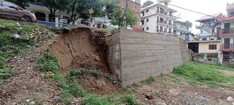 मूसलाधार बारिश से नगर परिषद हमीरपुर के विकासात्मक कार्यो में हुआ अधिक नुकसान