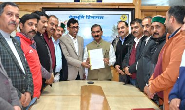 राज्य सरकार ग्रामीण विद्यार्थियों को गुणवत्तापूर्ण शिक्षा प्रदान करने के लिए प्रतिबद्ध: मुख्यमंत्री