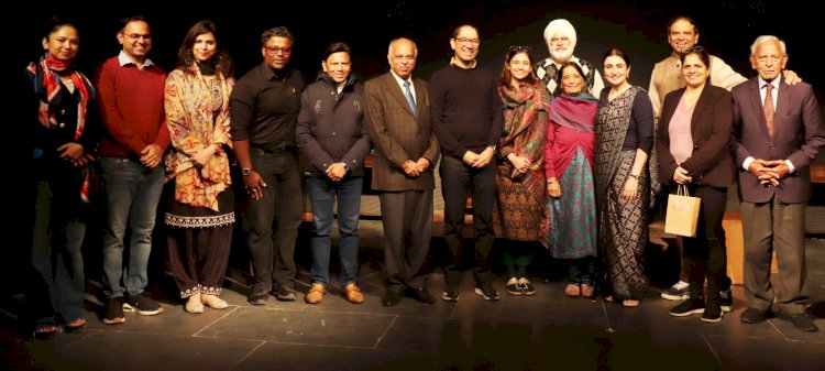 एक लम्हा जिंदगी: शूलिनी विश्वविद्यालय में स्थायी प्रेम और जुनून को एक भावपूर्ण नाटकीय प्रस्तुति