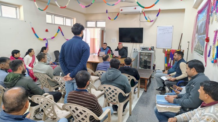 सुजानपुर में भी किया जनसमस्याओं का निवारण