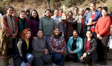 शूलिनी विश्वविद्यालय के संकाय और कर्मचारियों द्वारा क्रिकेट टूर्नामेंट में शानदार प्रदर्शन