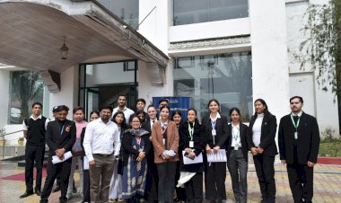 एपीजी यूनिवर्सिटी लॉ विभाग ने लीगल ओलंपियाड परीक्षा सफलतापूर्वक संपन्न की; 32 छात्रों ने भाग लिया