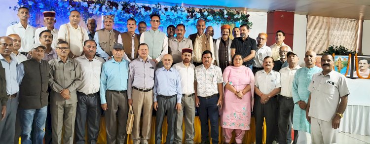 भाजपा बुद्धिजीवी प्रकोष्ठ जिला हमीरपुर की प्रथम संगठनात्मक बैठक सम्पन्न, आगामी रणनीति पर मंथन