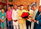 राज्यसभा सांसद सिकंदर कुमार ने प्रो. धूमल से की मुलाकात, भेंट की “मोदी युग में भारत का सशक्तिकरण” किताब