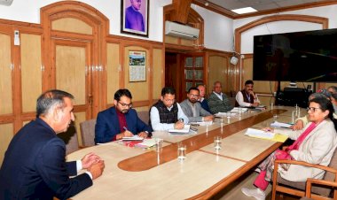 मुख्यमंत्री ने स्वास्थ्य विभाग की समीक्षा बैठक की अध्यक्षता की