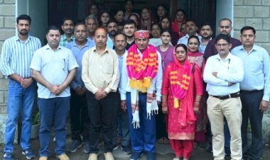 डीपीआरओ कार्यालय के तकनीकी सहायक संजीव शर्मा सेवानिवृत्त