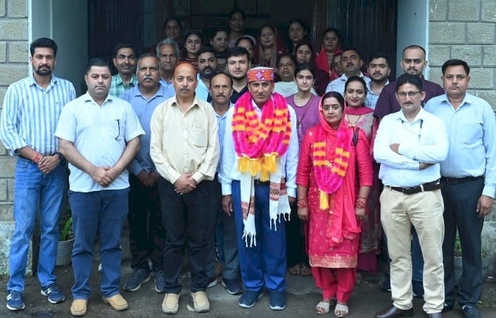 डीपीआरओ कार्यालय के तकनीकी सहायक संजीव शर्मा सेवानिवृत्त