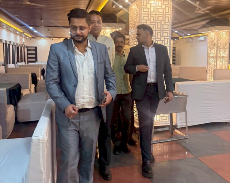 अनुराग शर्मा और गोकुल बुटेल ने किया सौंदर्य प्रतियोगिता की प्रतिभागियों का उत्साहवर्द्धन