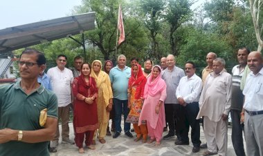 सुनील शर्मा बिट्टू ने धनेड़ के खटवीं गांव में किया सरकार की योजनाओं का प्रचार