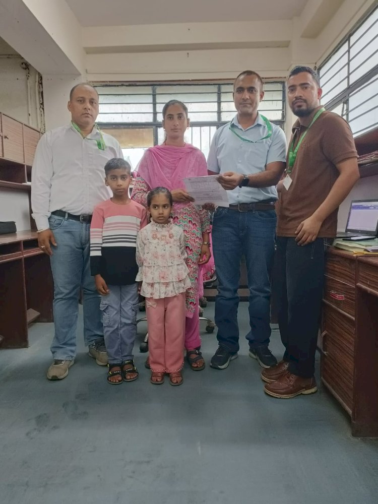 आउटसोर्स कर्मी की मौत के बाद परिजनों का सहारा बनी ईएसआईसी की पेंशन