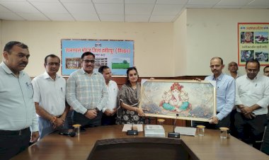 डीसी ने रागी पाउडर के उपयोग एवं बच्चों के पोषण पर महिलाओं के साथ किया संवाद