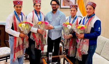 हिमाचल की बेटियां देश का गौरव, महिला कबड्डी टीम की स्वर्णिम सफलता पर अनुराग सिंह ठाकुर ने किया सम्मानित