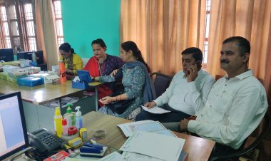 एपीएमसी परिसर में सांसद मोबाइल स्वास्थ्य सेवा द्वारा लगाया गया निशुल्क चिकित्सा शिविर