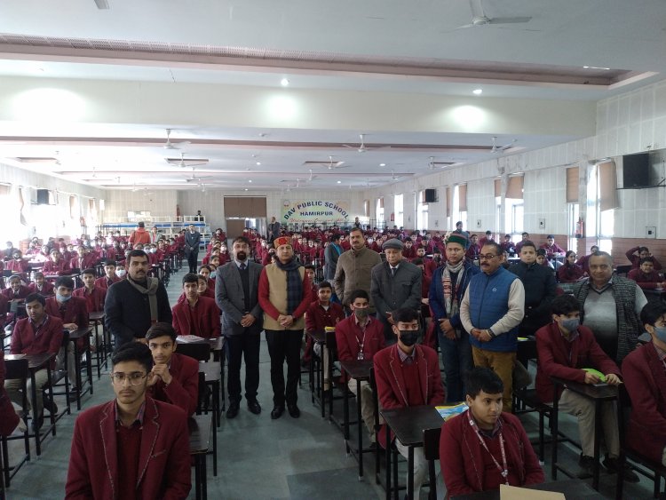 भारत सरकार द्वारा आयोजित परीक्षा पे चर्चा 2023 कार्यक्रम डी ए वी स्कूल हमीरपुर में मनाया