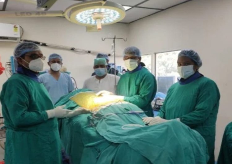 मेडिकल कालेज हमीरपुर के ऑरथोपैडिक सर्जरी विभाग की टीम ने की दुर्लभ एवं जटिल सर्जरी