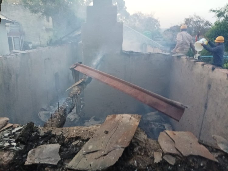 कांगू में  सरकारी टीचर की जिंदा जल कर मौत