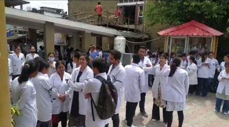 मेडिकल कॉलेज में ओपीडी सेवाएं दूसरे दिन भी डेढ़ घंटा रही बाधित