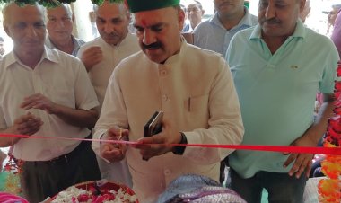 सडक़ों, पेयजल स्कीमों के रखरखाव पर विशेष ध्यान दें अधिकारी : इंद्र दत्त लखनपाल