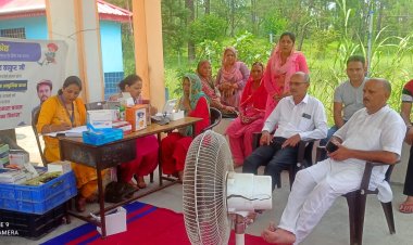 सांसद मोबाईल स्वास्थ्य सेवा टीम ने बड़सर विधानसभा के कलवाल पंचायत मे 85 लोगों का स्वास्थ्य जांचा