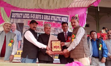 मैदान हो या क्लासरूम, कड़ी मेहनत करें विद्यार्थी: सुनील शर्मा बिट्टू