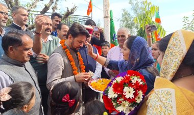 मोदी सरकार के नौ वर्षों के कार्यकाल में हर वर्ग हर क्षेत्र में हम हर तरह आगे बढ़े हैं : अनुराग ठाकुर