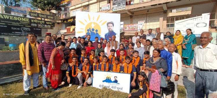 सात दिवसीय अनूठी यात्रा कर हिमाचल लौटा हमीरपुर के मेधावी छात्रों का दल