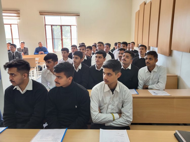 आईएचएम हमीरपुर के छात्रों को नामी कंपनियों में मिला रोजगार