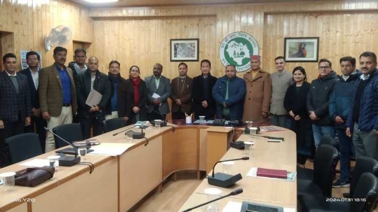 हिमाचल प्रदेश भारतीय वन सेवा (आईएफएस) एसोसिएशन ने नए नेतृत्व का चुनाव  और मुख्य बैठक में  पारित किए जरूरी प्रस्ताव।