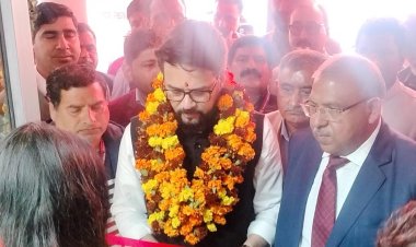 48 करोड़ खाते खोलना मोदी सरकार की बड़ी उपलब्धि : अनुराग ठाकुर