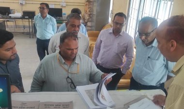 निर्वाचन आयोग के व्यय पर्यवेक्षक ने दिए कड़ी निगरानी के निर्देश