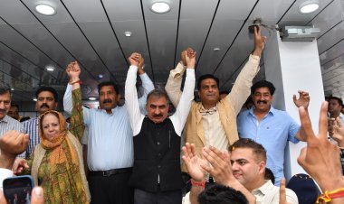 सरकार बनाने के सपने छोड़ अपने 9 विधायकों की चिंता करें जयराम : मुख्यमंत्री