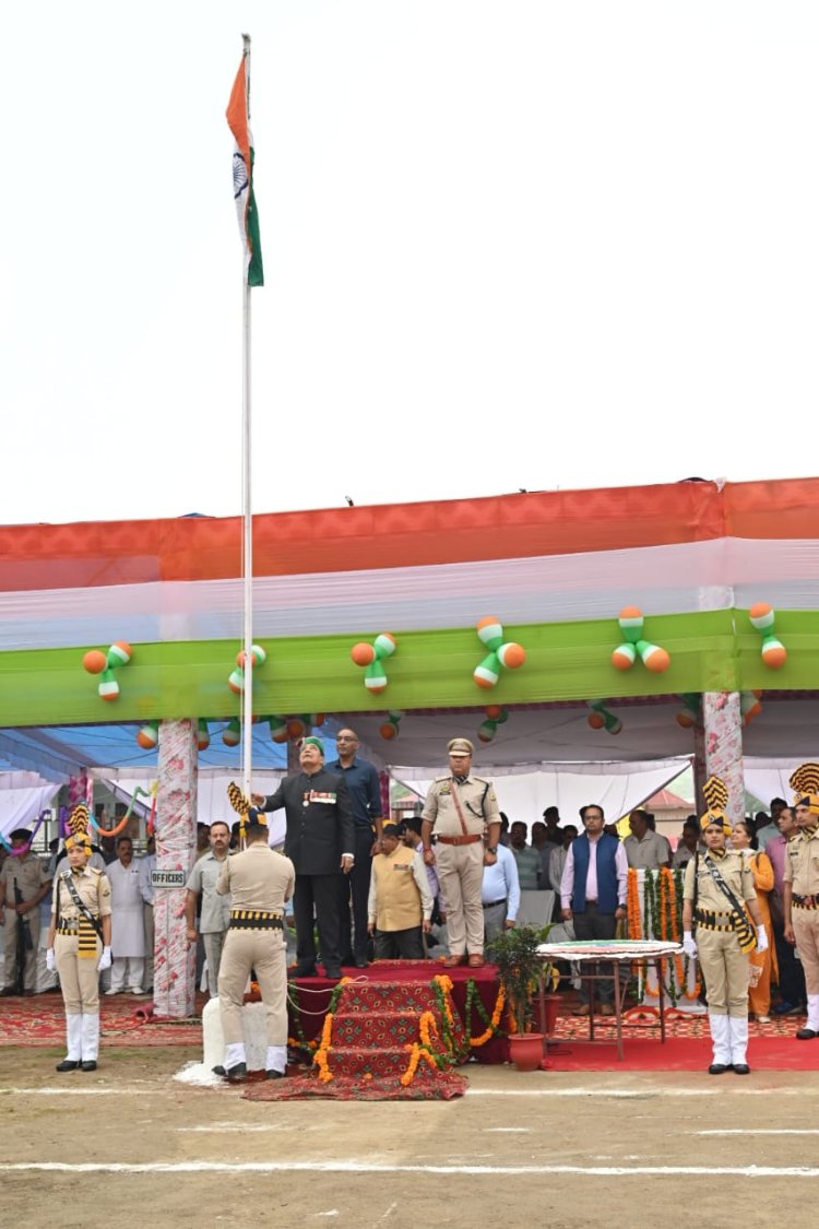 विकास की नई बुलंदियों को छू रहा है जिला हमीरपुर: कर्नल डॉ. धनीराम शांडिल