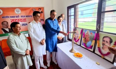 भारत में पीएम मोदी के नेतृत्व में इलेक्ट्रॉनिक सेक्टर से 2030 तक मिलेगा 60 लाख युवाओं को रोजगार : टंडन