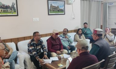 बड़सर के विधायक इंद्रदत्त लखनपाल की अगुवाई में नगर पंचायत प्रस्ताव का विरोध, सरकार से समस्याओं के समाधान की मांग