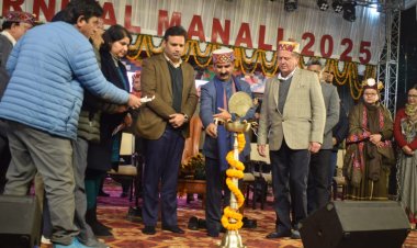 मुख्यमंत्री ने किया विंटर कार्निवल की सांस्कृतिक संध्याओं का शुभारंभ, कहा प्रदेश की समृद्ध संस्कृति को संजोए रखने में शरदोत्सव की उल्लेखनीय भूमिका