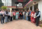 सभी भाजपा मंडलों की कार्यकारणी की नियुक्तियों के बाद पूर्वमुख्यमंत्री प्रोफेसर धूमल का आशीर्वाद लेने समीरपुर पहुंच रही भाजपा मंडल टोलियां
