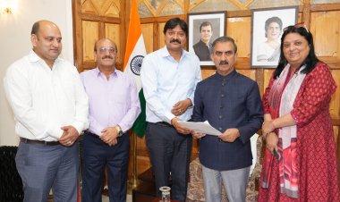 मुख्यमंत्री से धर्मशाला के प्रतिनिधिमंडल ने भेंट की खाली पड़े सरकारी कार्यालयों को धर्मशाला स्थानांतरित करने का आग्रह किया