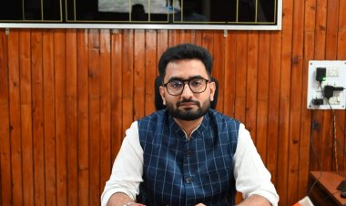अभिषेक कुमार गर्ग ने हमीरपुर में संभाला अतिरिक्त उपायुक्त का कार्यभार