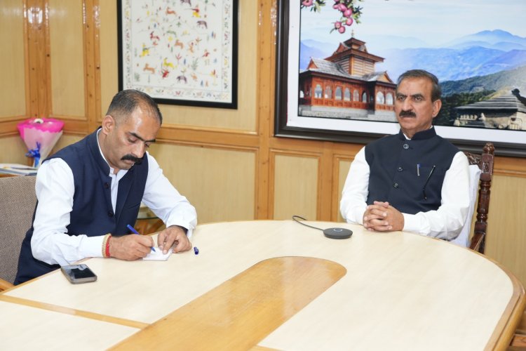 मुख्यमंत्री ने वर्चुअली हमीरपुर जिला की विकासात्मक परियोजनाओं की समीक्षा की