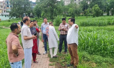 वार्ड नंबर 10 में सड़क का होगा विस्तार, एंबुलेंस मार्ग होगा सुगम डॉ. पुष्पेंद्र वर्मा ने किया निरीक्षण