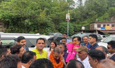 पक्का भरो टैक्सी यूनियन ने मुख्यमंत्री से की टैक्सी स्टैंड की मांग, सौंपा ज्ञापन