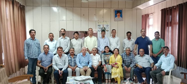 प्रैस क्ल्ब हमीरपुर मनाएगा रजत जयंती समारोह, मुख्यमंत्राी को किया जाएगा आमंत्रित
