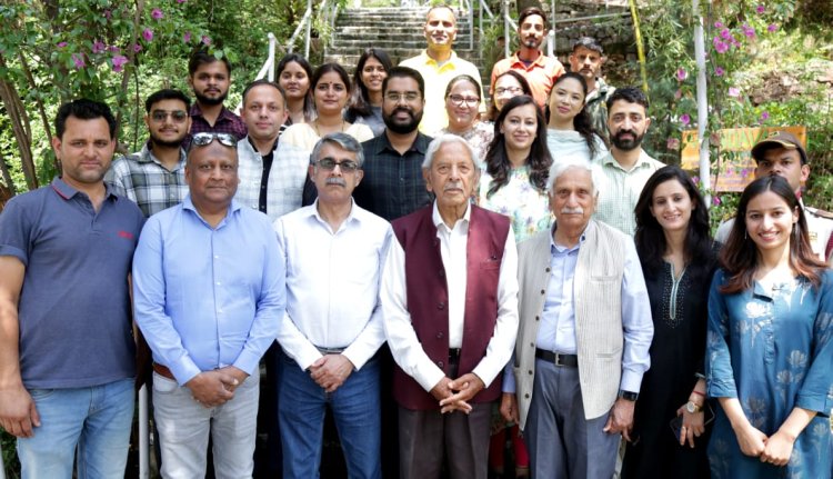 शूलिनी विवि में विश्व पर्यावरण दिवस के उपलक्ष्य में वृक्षारोपण अभियान