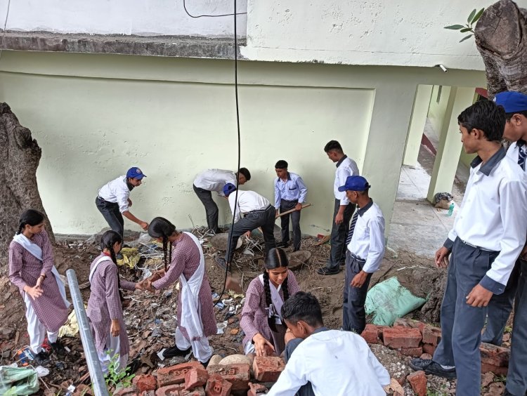 राजकीय वरिष्ठ माध्यमिक पाठशाला चोरी में एक दिवसीय राष्ट्रीय सेवा योजना शिविर का आयोजन