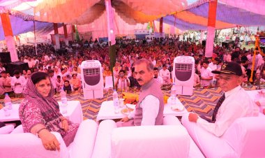 मुख्यमंत्री ने नादौन में सहायक जिला न्यायवादी कार्यालय भवन का लोकार्पण किया विभिन्न योजनाओं के लाभार्थियों को वित्तीय सहायता प्रदान की