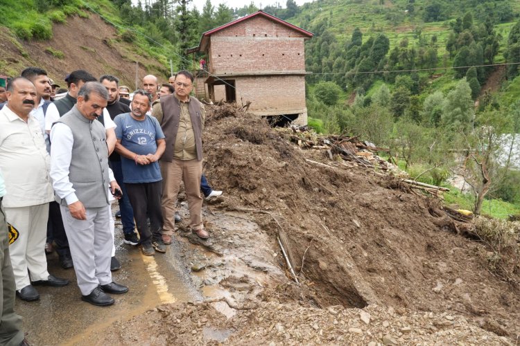 हम जन सेवा के लिए प्रतिबद्ध, कुछ लोग कर रहे ओच्छी राजनीतिः मुख्यमंत्री