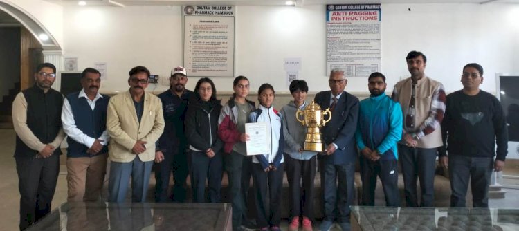 एच.पी.यू. इंटर कॉलेज बैडमिंटन चैंपियनशिप (महिला वर्ग) का हुआ भव्य समापन: धर्मशाला कॉलेज ने मारी बाजी