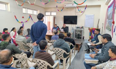 सुजानपुर में भी किया जनसमस्याओं का निवारण