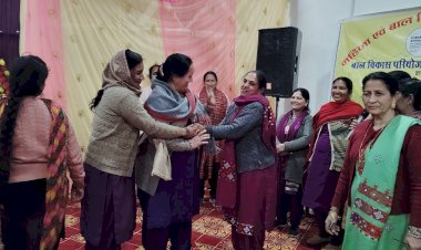 आंगनवाड़ी वर्करों को दिया जा रहा ‘पोषण भी, पढ़ाई भी’ का प्रशिक्षण