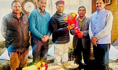 प्रोफेसर धूमल से मिले भाजपा प्रदेश व हमीरपुर जिला के शोध प्रकोष्ठ के नवनियुक्त संयोजक